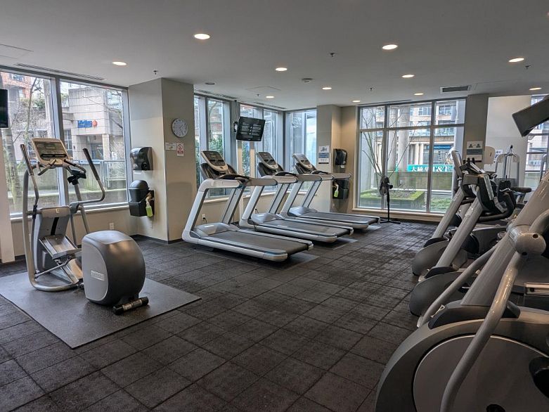 1006 188 Keefer Place