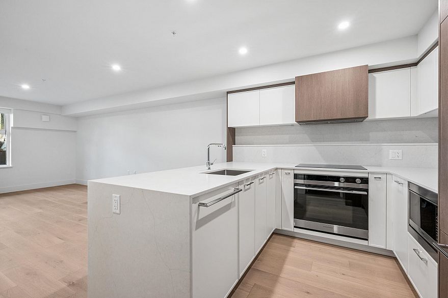 151 378 W 45th Avenue