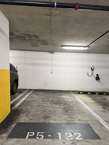 652 5515 Boundary Road