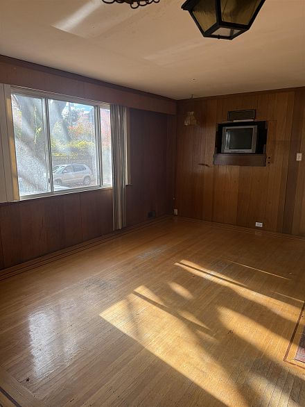 2685 Waterloo Street