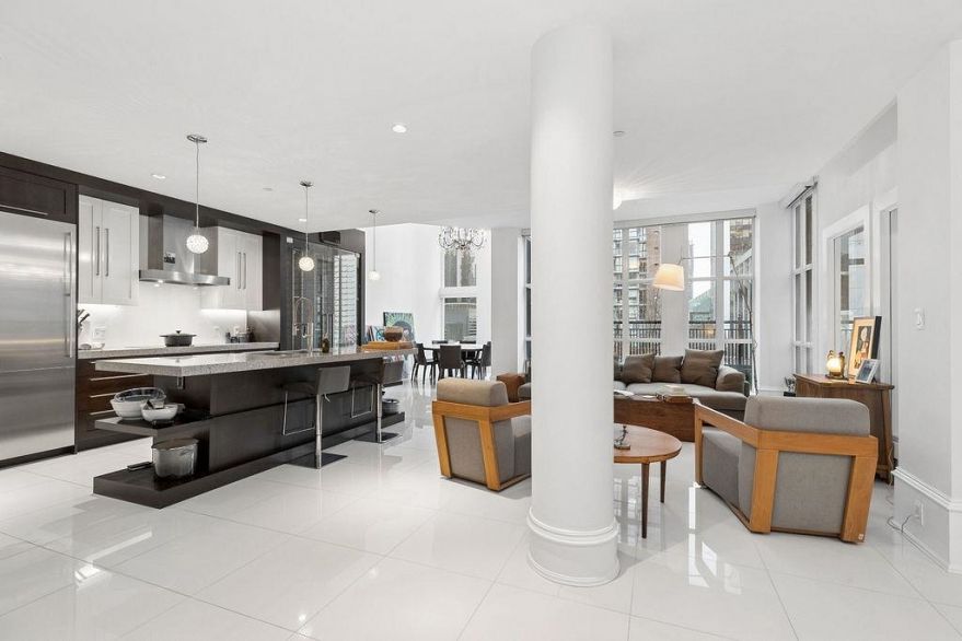 PH2 1102 Hornby Street