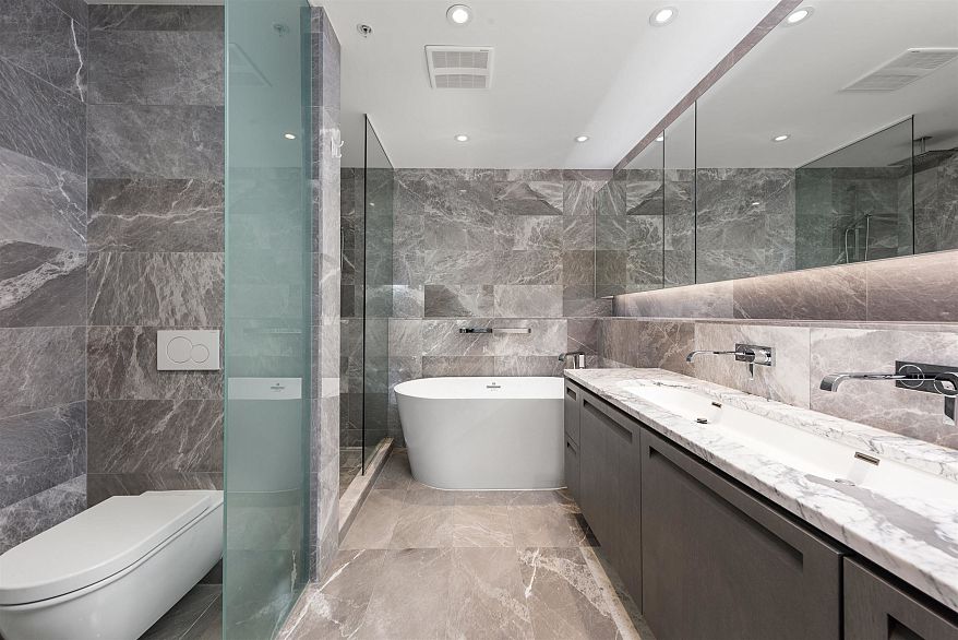 310 6333 W Boulevard