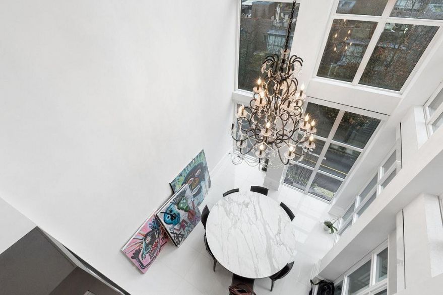 PH2 1102 Hornby Street