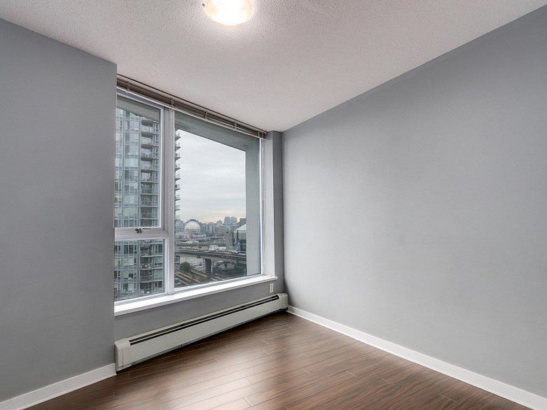 1006 188 Keefer Place