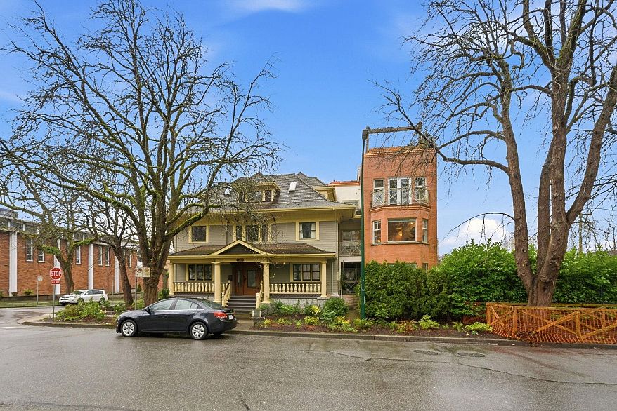 1405 Pendrell Street