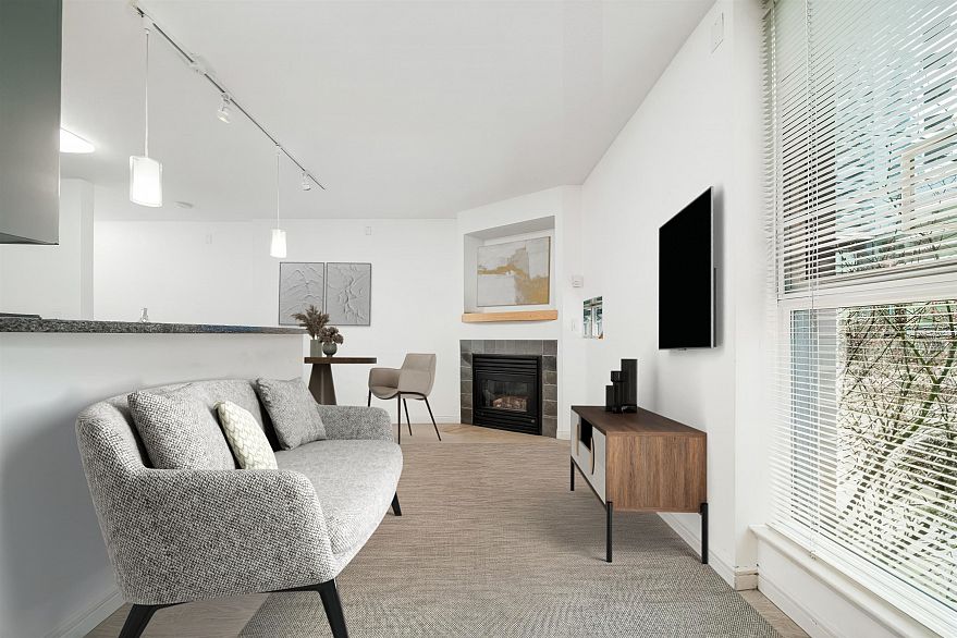 305 1068 Hornby Street