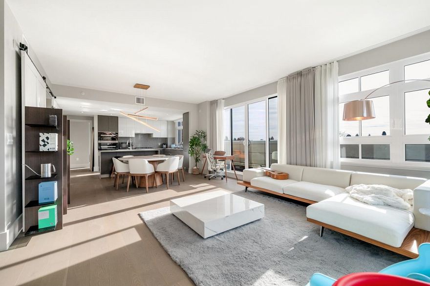 PH4 2089 W 43rd Avenue