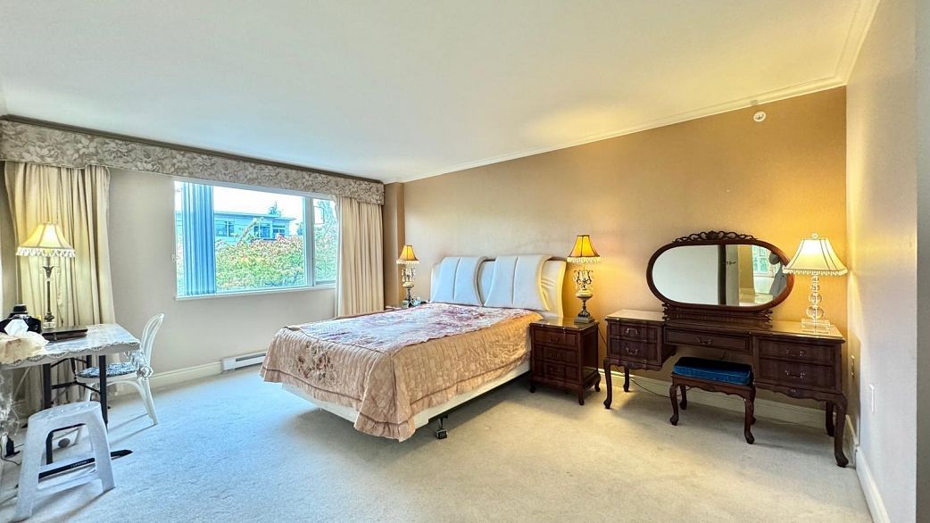 412 618 W 45th Avenue