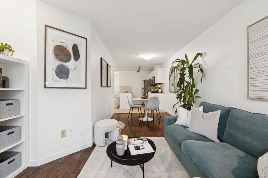 306 2636 E Hastings Street