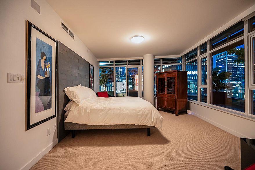 2502 1233 W Cordova Street