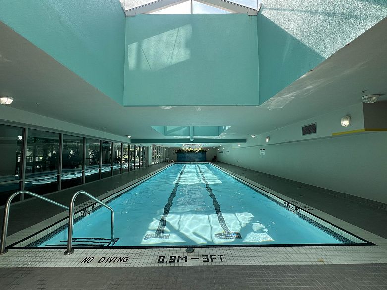 1203 928 Richards Street