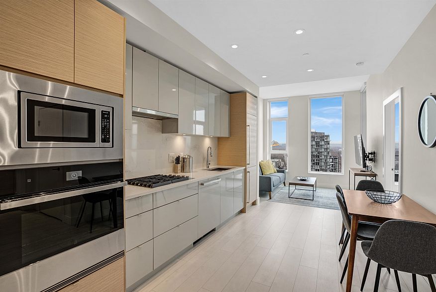 2308 3438 Sawmill Crescent