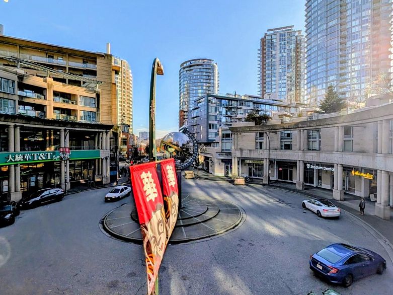 1006 188 Keefer Place