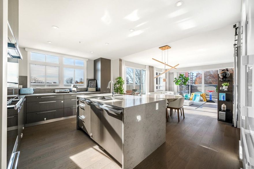 PH4 2089 W 43rd Avenue