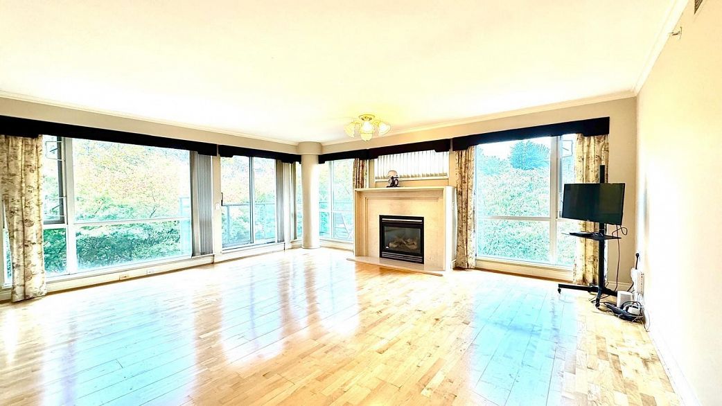 412 618 W 45th Avenue