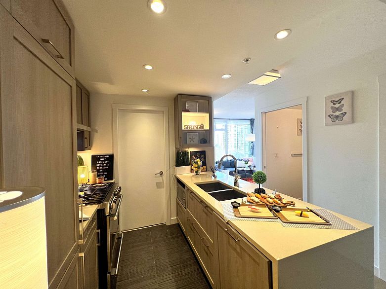 652 5515 Boundary Road