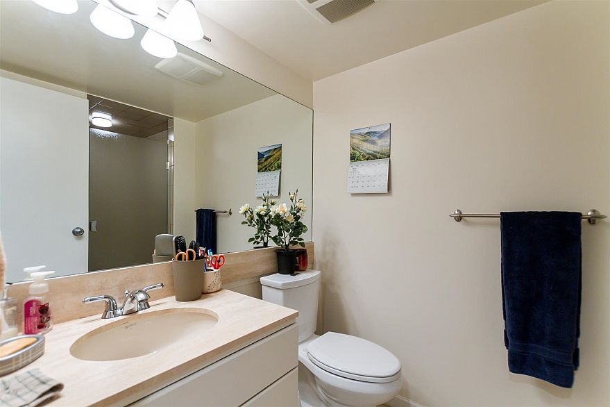 10 1425 Lamey's Mill Road