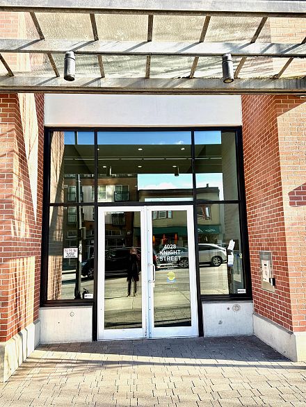 302 4028 Knight Street