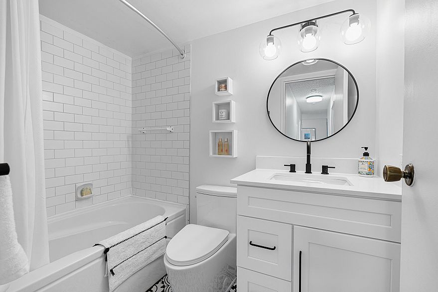 105 1875 W 8th Avenue