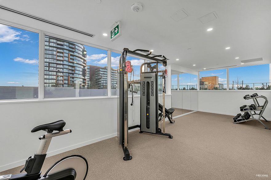 304 8415 Granville Street