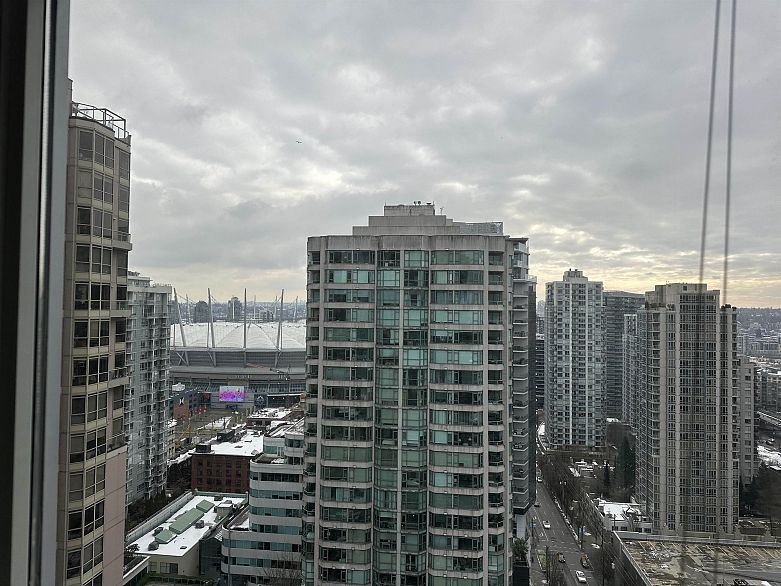 2407 888 Homer Street