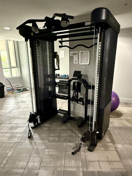 302 4028 Knight Street