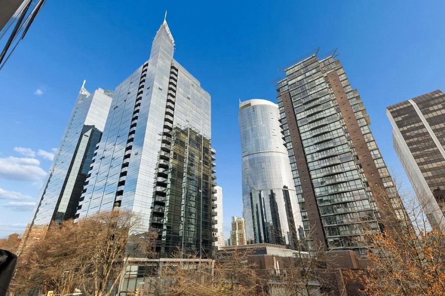 402 1102 Hornby Street