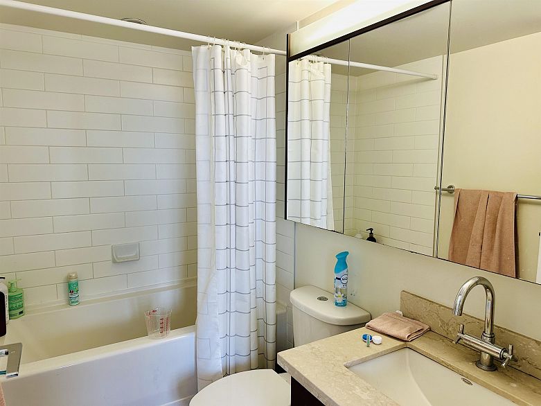 2407 888 Homer Street