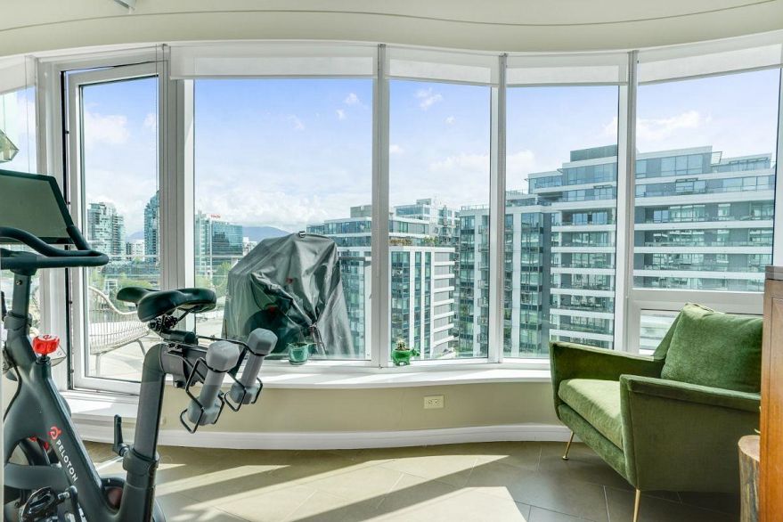 1005 1661 Ontario Street