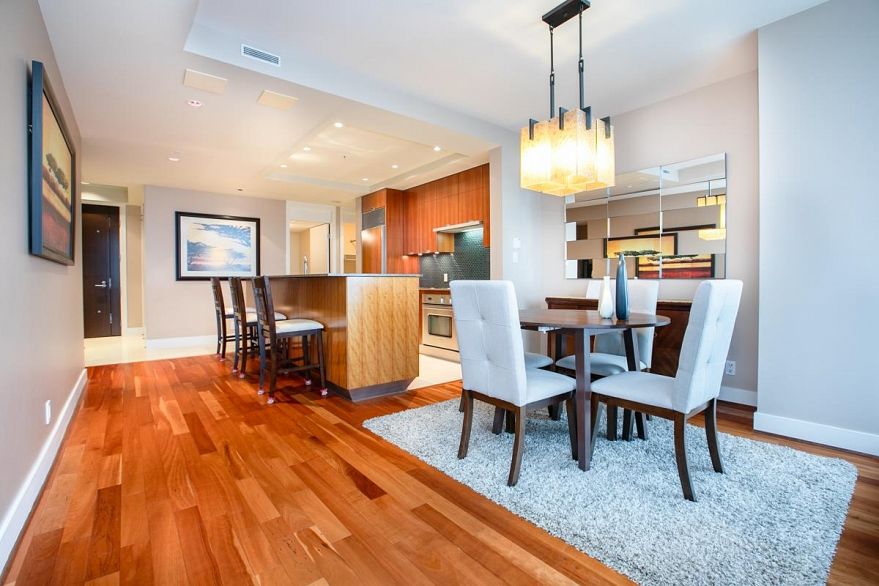 2804 1077 W Cordova Street