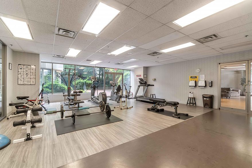 2201 909 Burrard Street