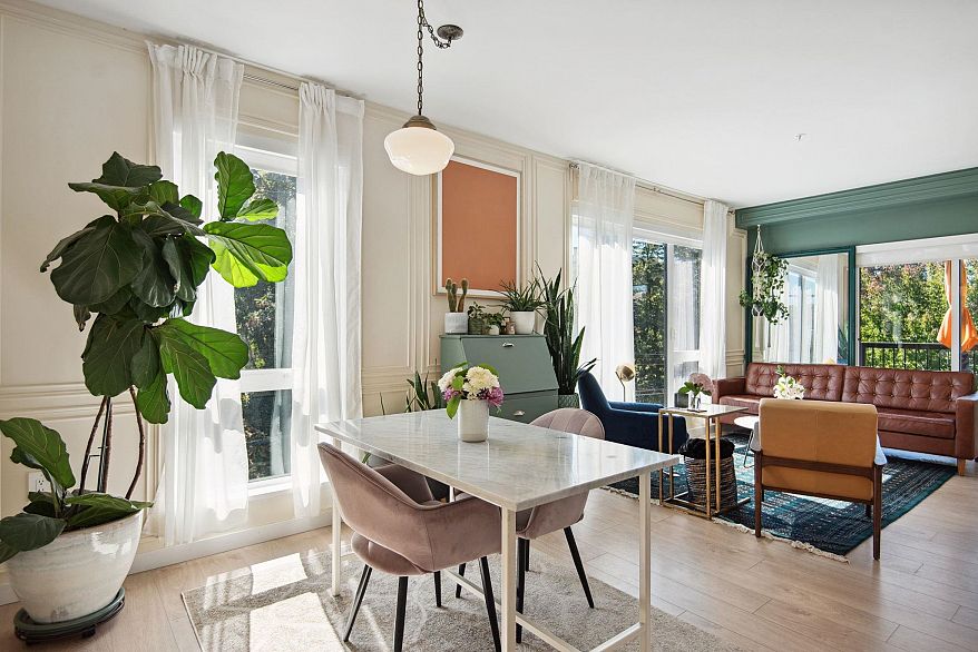 321 2520 Guelph Street