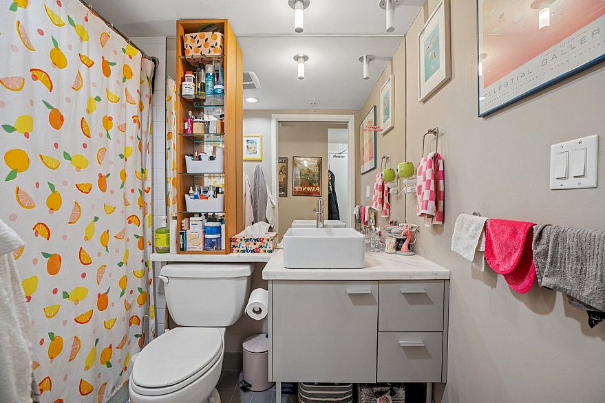 1901 33 Smithe Street