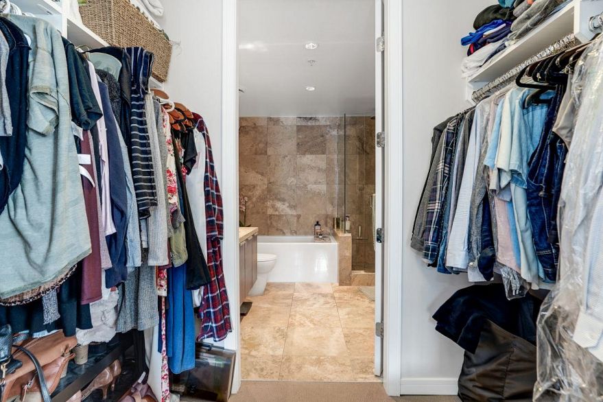 1005 1661 Ontario Street