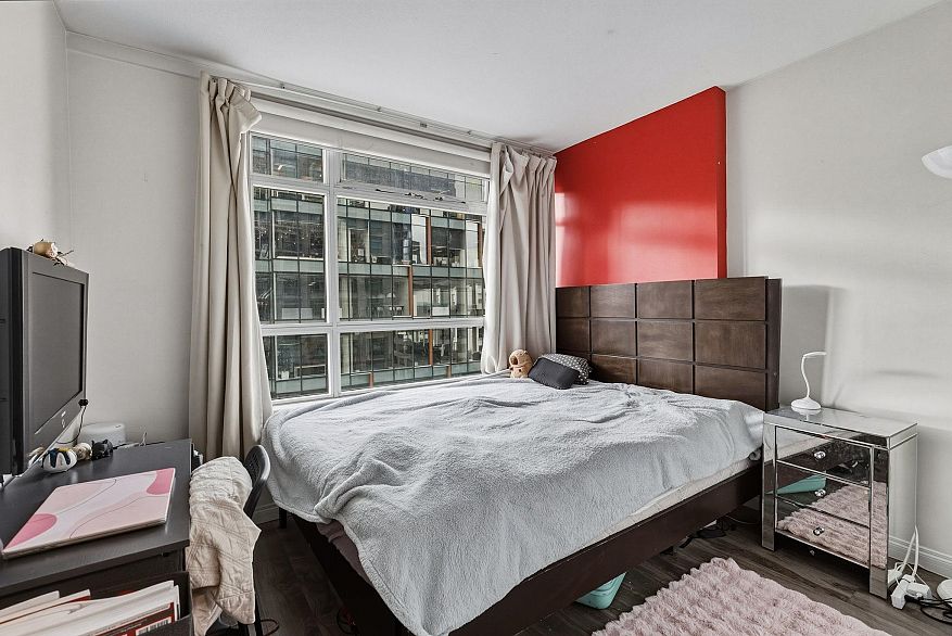 909 438 Seymour Street