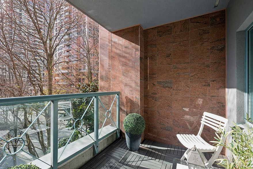 104 293 Smithe Street