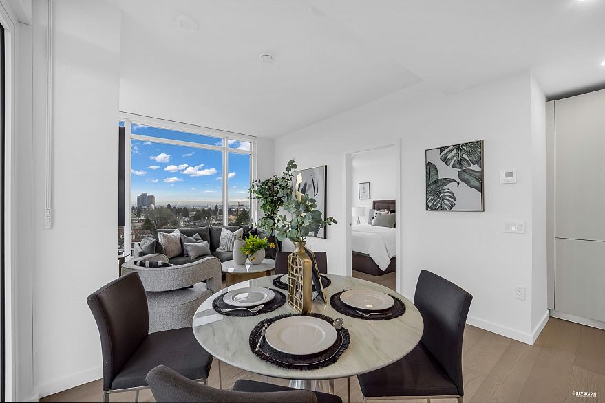 702 8415 Granville Street