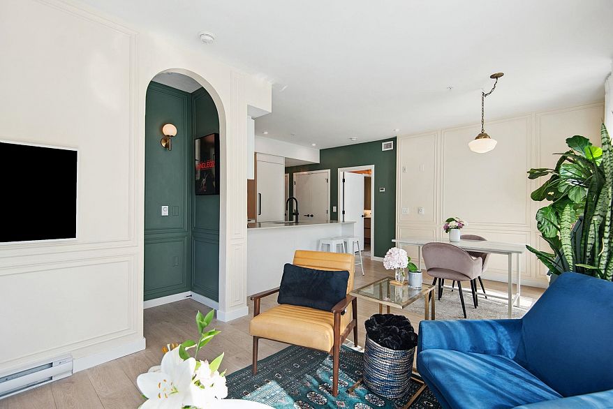 321 2520 Guelph Street