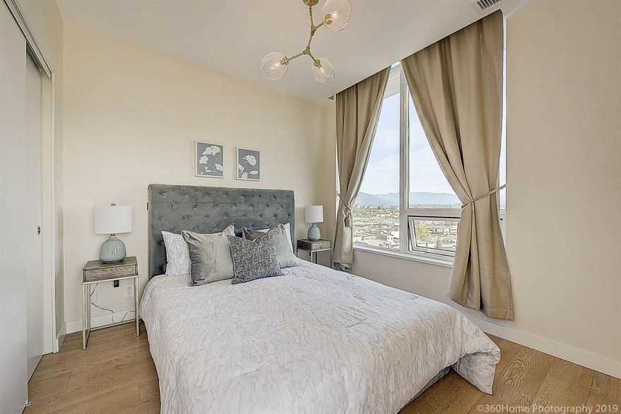 1802 111 E 1st Avenue