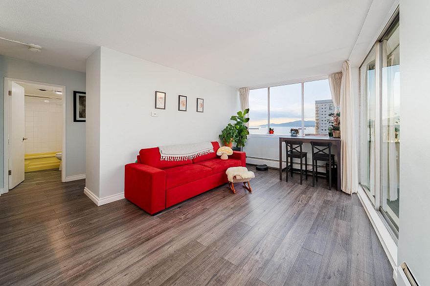 2004 1251 Cardero Street