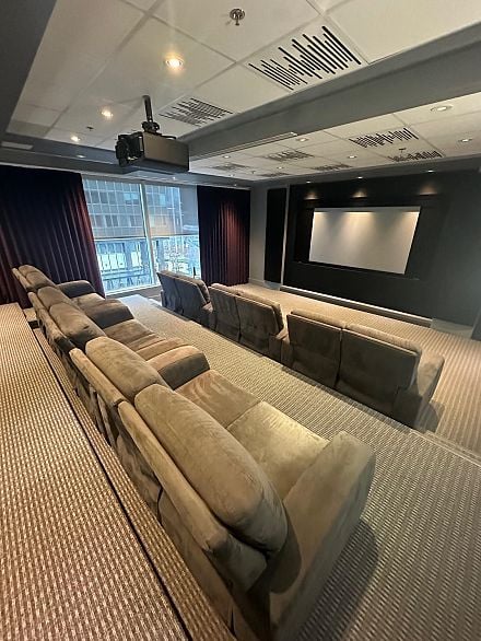 2804 1077 W Cordova Street