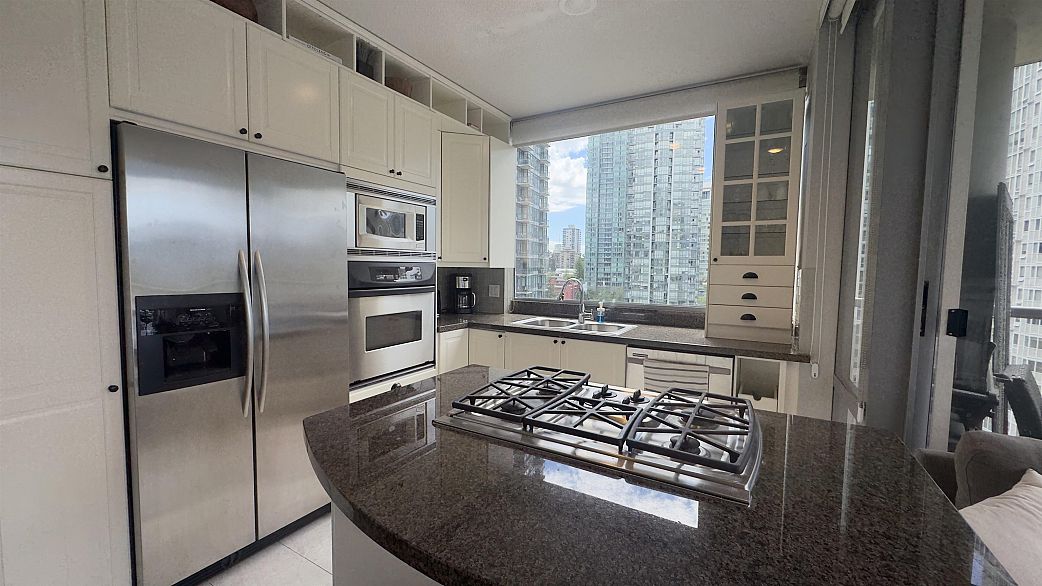 1404 1228 W Hastings Street