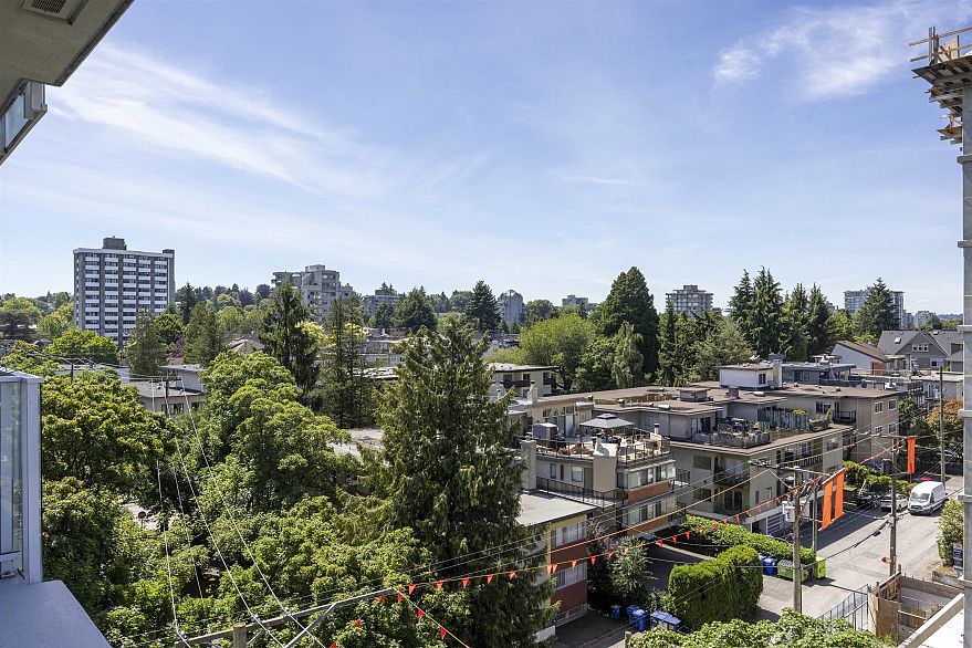 703 2550 Spruce Street