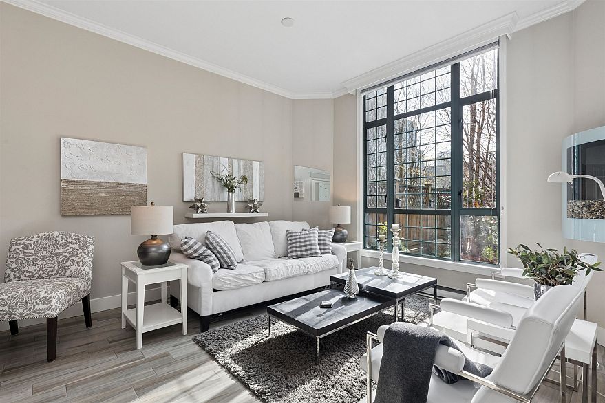 104 293 Smithe Street