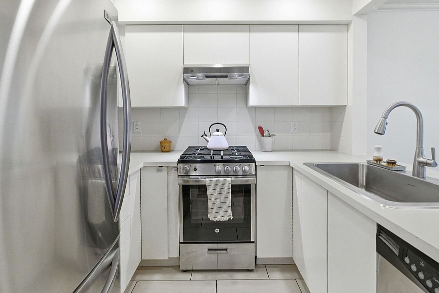 1405 Pendrell Street