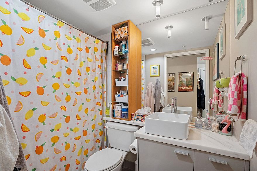 1901 33 Smithe Street