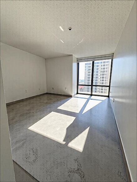 1803 867 Hamilton Street