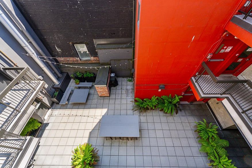 401 370 Carrall Street