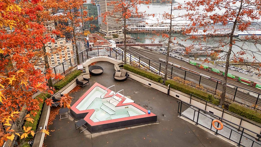 2306 128 W Cordova Street