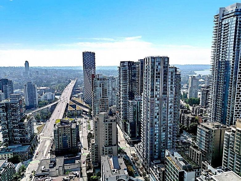3804 1283 Howe Street